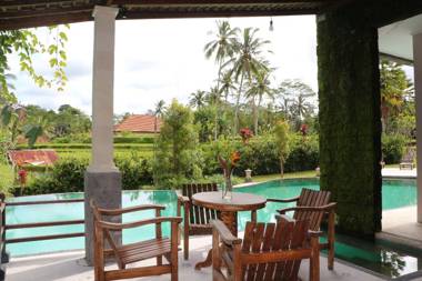 The Alise Villa Calm & Romantic 3 Bedrooms Villa