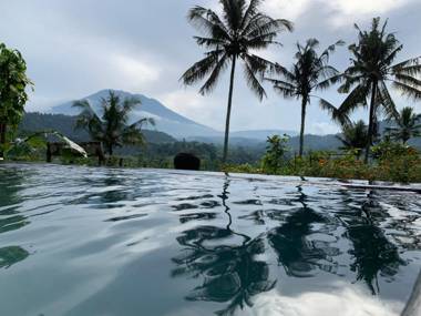 Gladak di Uma Sidemen