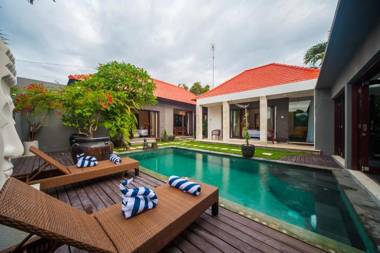 Villa Casa Priya Canggu 3 BR Special promo