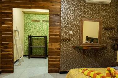 Sunrise Lodge & Lounge