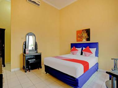 OYO 3096 Hotel Dewi Warsiki