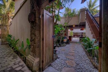 4BR Villa with Pool close to Ubud Center