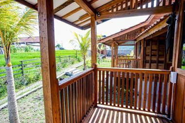 Cening Bagus Bungalows