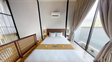 Amolas Canggu Villa Balinese Muralism