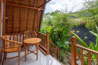 Penida Krusty Hill by ecommerceloka