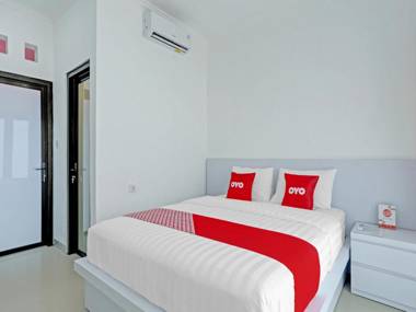 OYO 90525 White Guesthouse