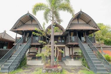 Resto Apung and Bungalow Kedisan Batur Lake View RedPartner