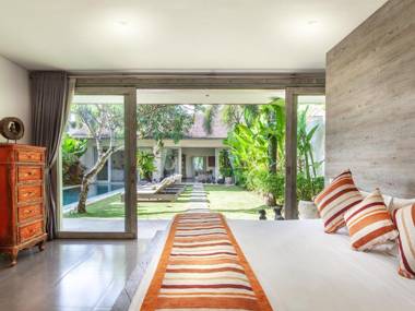 Modern 3 Bedroom Villa - Villa Mia