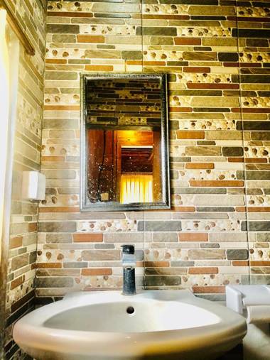 Lakeview Cottage and Restaurant