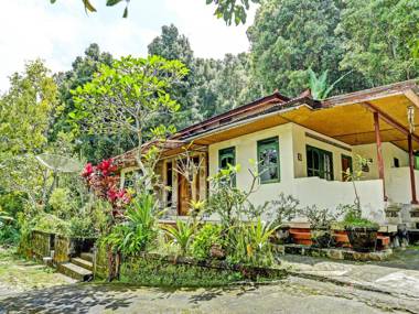OYO Homes 91094 Desa Wisata Banyuatis