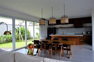 SooBali Gula Putih 4BR