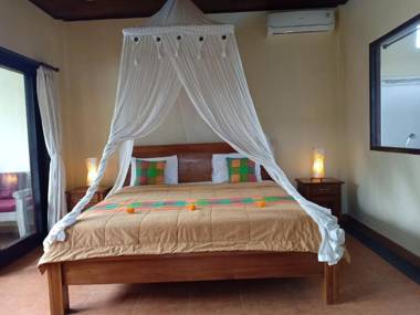 Semanggi Clover cottage