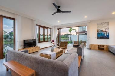 Om Cemagi Beach Villa