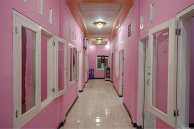 RedDoorz Syariah near Telaga Warna Dieng