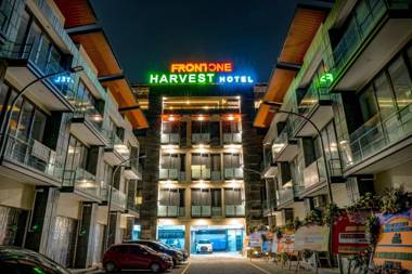 Front One Harvest Hotel Wonosobo