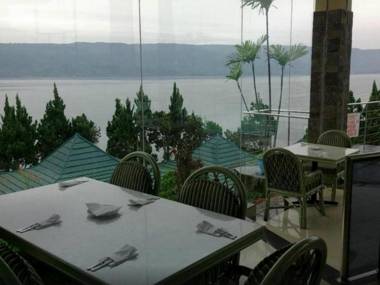 Danau Toba International Cottage