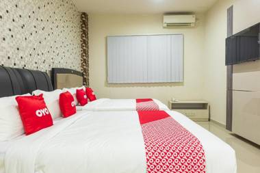 OYO 1977 Harvest Residence