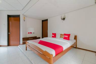 OYO 1996 Koneng Hotel