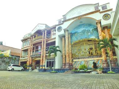 Delaga Biru Convention Hotel