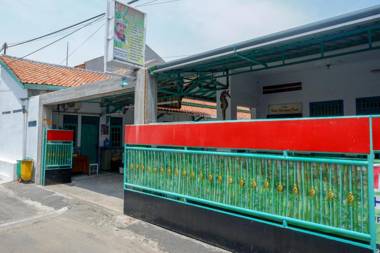 RedDoorz Syariah near Alun Alun Balai Kota Tegal