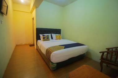 SPOT ON 2305 Andys Nur Penginapan