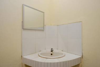 RedDoorz @ Hotel Citra Indah