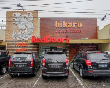 RedDoorz Plus @ Hotel Asih UNY