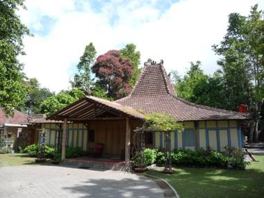 Joglo Ago a beautiful family-friendly villa