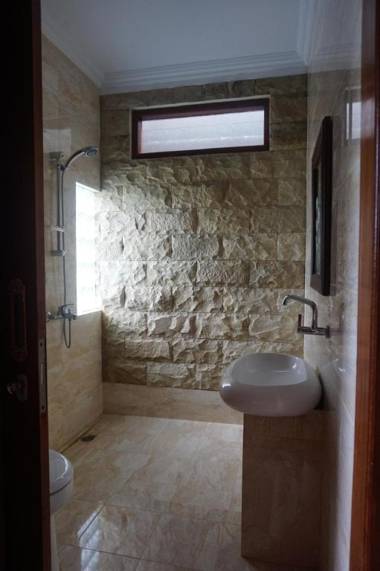 Ndalem Suryo Saptono Guest House