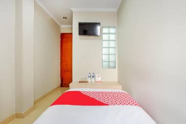 OYO 3819 Hotel Winotosastro
