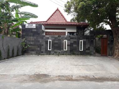 Puri Langenarjan Guesthouse 