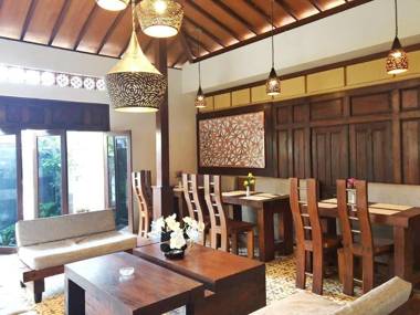 Puri Langenarjan Guesthouse 