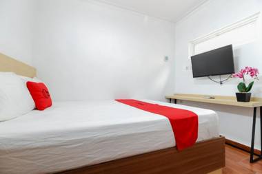 RedDoorz Plus near Jogja Kembali Monument