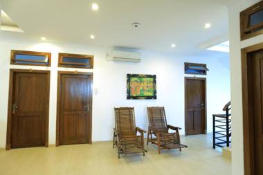 RedDoorz Plus near Lempuyangan Station 4