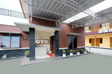 OYO 347 Bayang Brothers Guest House