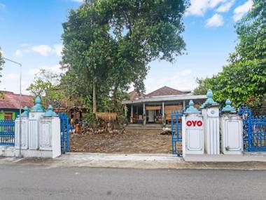 OYO 90903 Chez Laelik Homestay