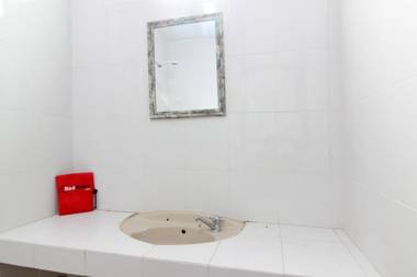 RedDoorz Syariah At Kebun Raya