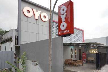 Vaccinated Staff - OYO 90033 DeHome Family