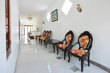 RedDoorz Syariah At Elga Sastro Inn Malioboro