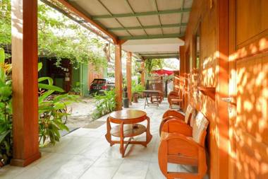 OYO 4016 Tan Jokteng Guest House