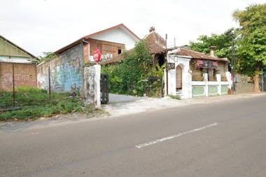 OYO 4016 Tan Jokteng Guest House