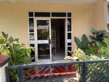 Batik Trinidar Homestay