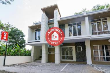 Vaccinated Staff-OYO 1431 Travel-inn