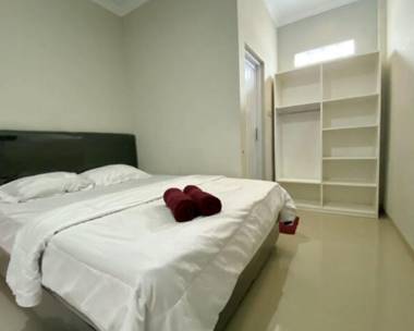 RedDoorz Syariah At Berlian Homestay Wirobrajan