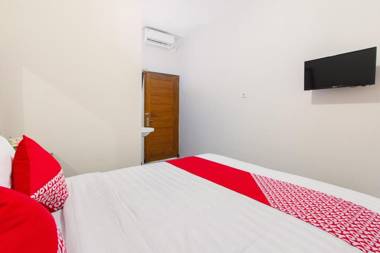 Vaccinated Staff - OYO 1718 Homestay Wak Gobenk