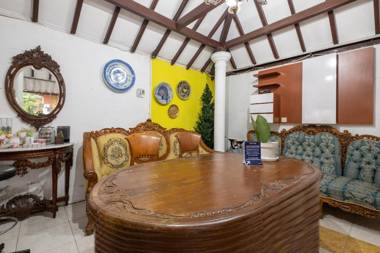OYO 1806 Puri Arsita Homestay