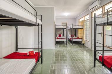 RedDoorz Hostel near Adisucipto Airport Yogyakarta