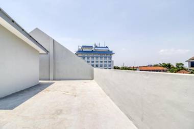 RedDoorz Syariah near Galeria Mall Yogyakarta