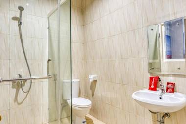 RedDoorz near Sindu Kusuma Edupark 2