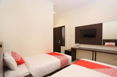 Vaccinated Staff - OYO 1626 Alena Residence